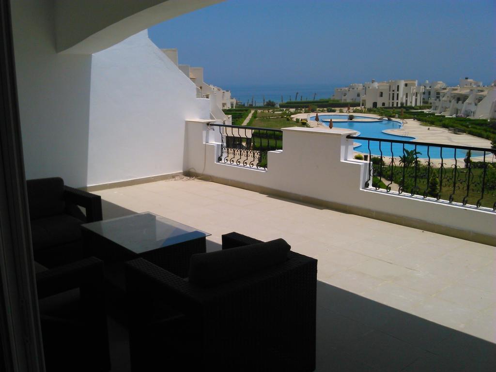 Three-Bedroom Apartment At Louly Beach Resort Ain Sukhna Exterior foto