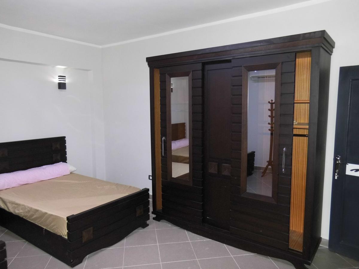 Three-Bedroom Apartment At Louly Beach Resort Ain Sukhna Exterior foto